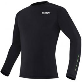 Blusa Climate X11 Segunda Pele preta com refletores